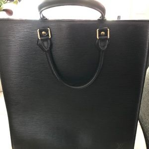 Louis Vuitton epi leather Sac Plat